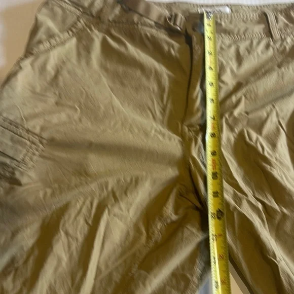 REI Relaxed Tan Cargo Pants with Relaxed Fit multiple pockets adjustable belt - Picture 4 of 14
